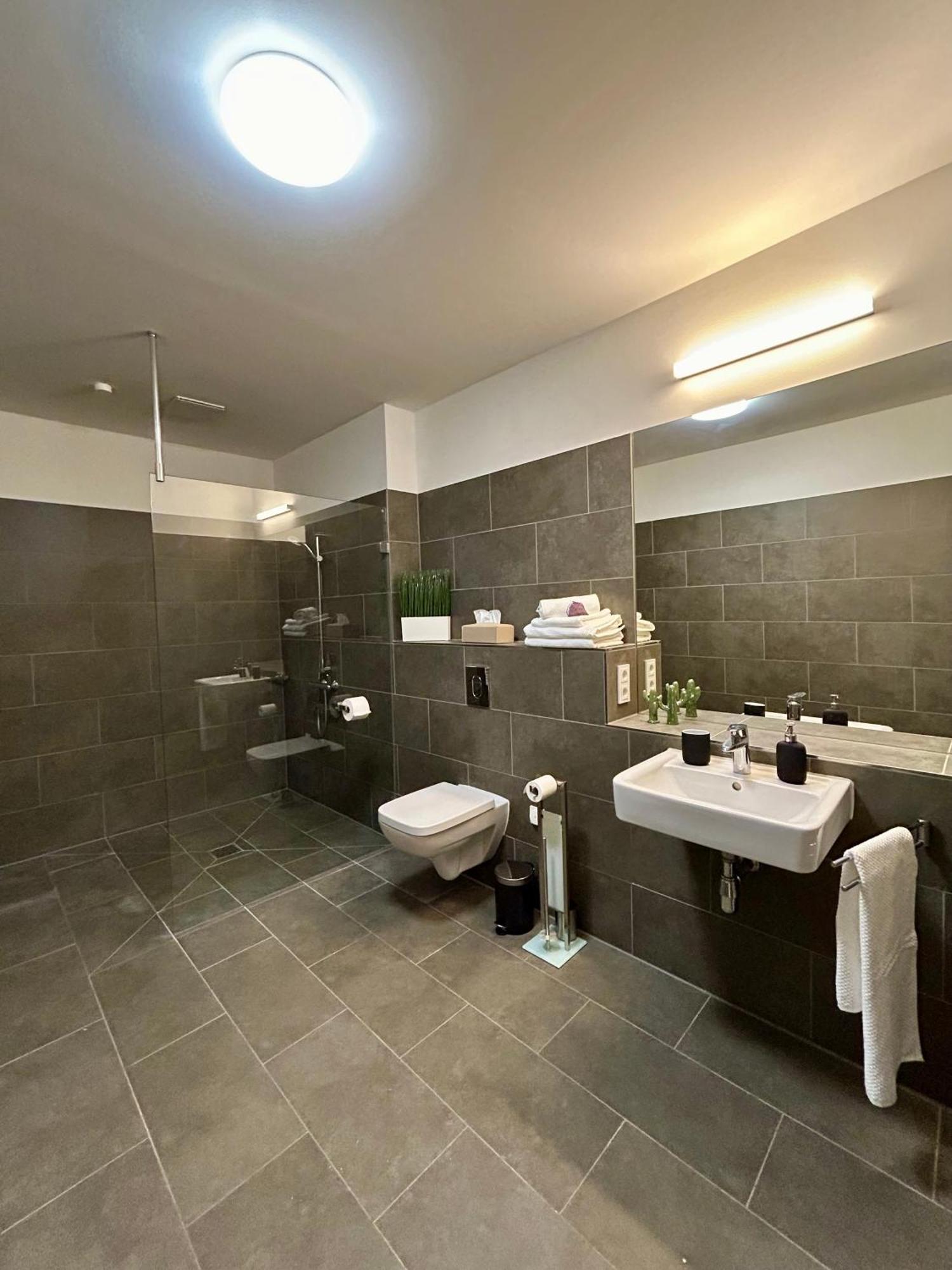Appartement Wohlfuehl-apartment Mit Gemuetlicher Terrasse Hannover